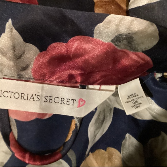 Victoria Secret Robe - Picture 14 of 15
